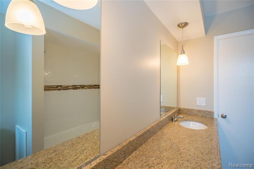 42278 Hanford Road Canton, MI 48187 - Photo 42 of 79