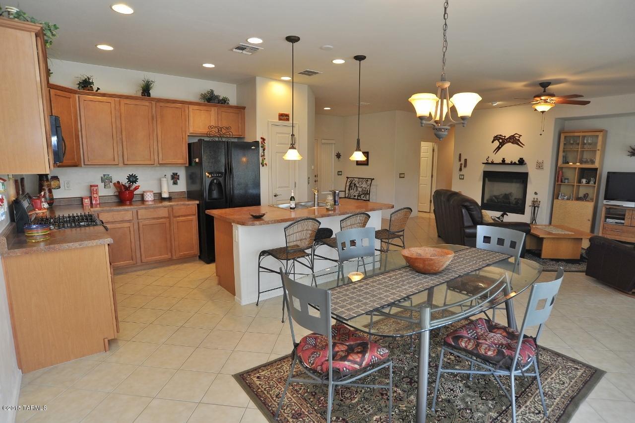 11764 North Sage Brook Road Tucson, AZ 85737 - Photo 5 of 32