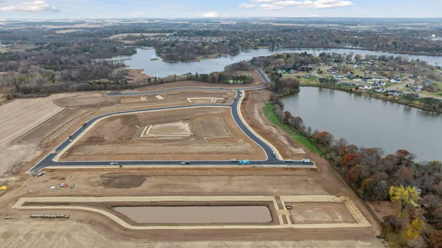 $85,000 | 1133 North Shore Drive, New Richmond, WI 54017