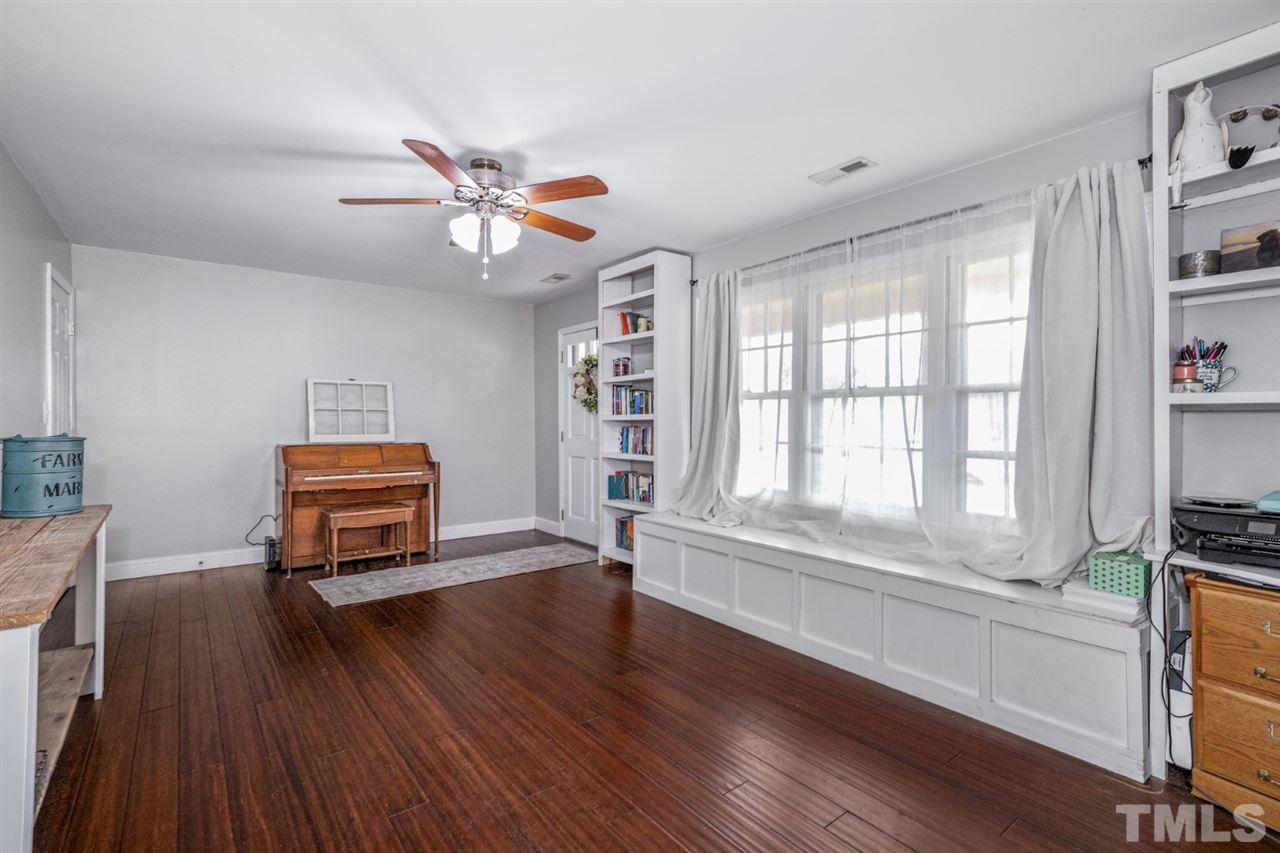 537 Maple Lane Raleigh, NC 27603 - Photo 4 of 30
