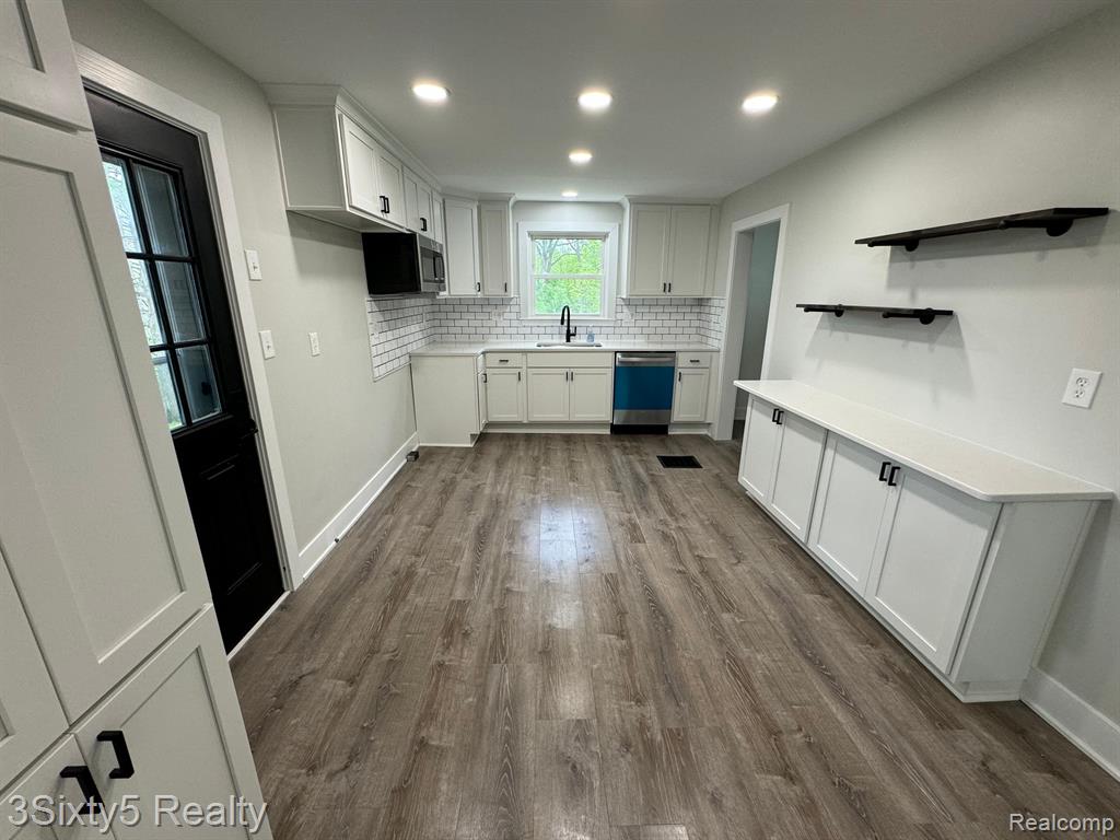 3555 South Livernois Road Rochester Hills, MI 48307 - Photo 12 of 32