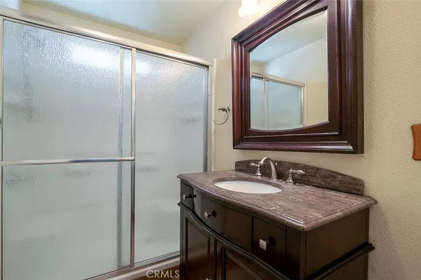 $3,900 | 28190 Hot Springs Avenue, Canyon Country, CA 91351