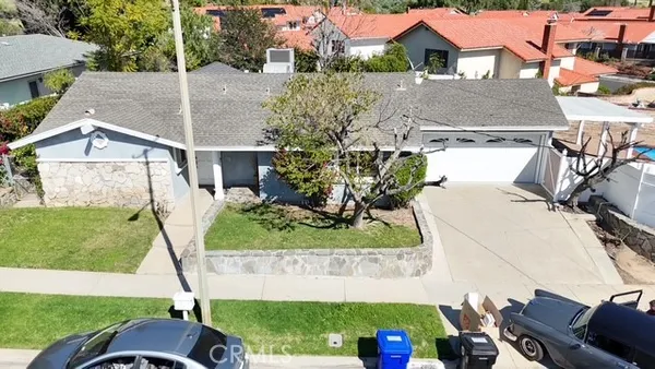 $3,900 | 28190 Hot Springs Avenue, Canyon Country, CA 91351