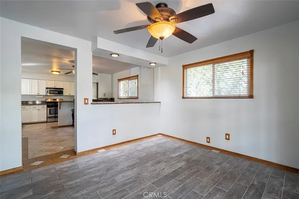 $3,900 | 28190 Hot Springs Avenue, Canyon Country, CA 91351