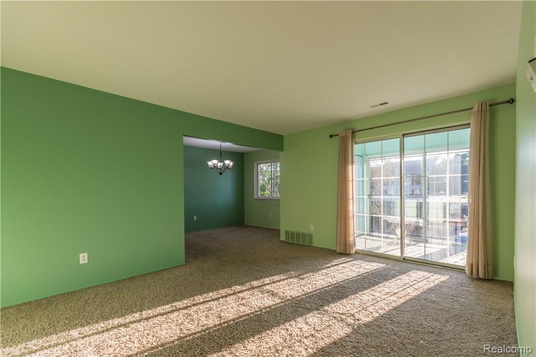 420 Baldwin Avenue Rochester, MI 48307 - Photo 8 of 12 420 Baldwin-1.jpg