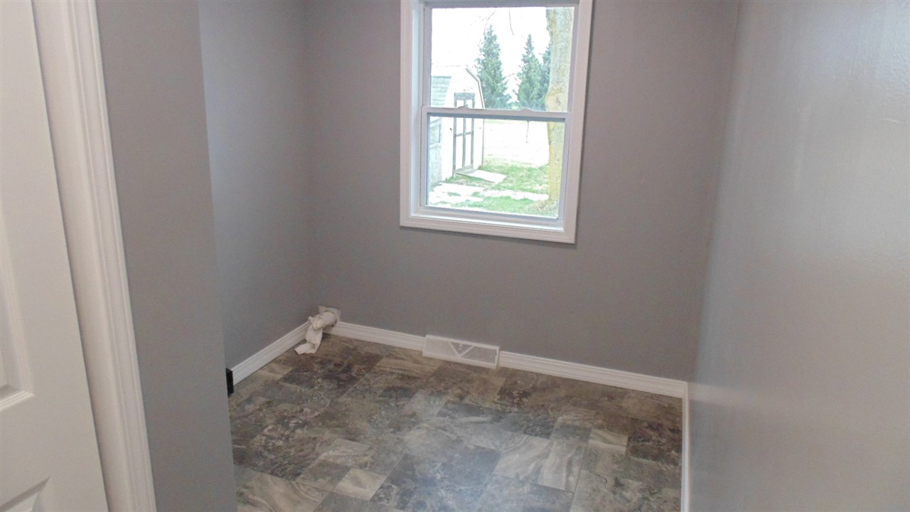 4878 East Baseline Road Mount Pleasant, MI 48858 - Photo 12 of 26 1825665-11.JPG