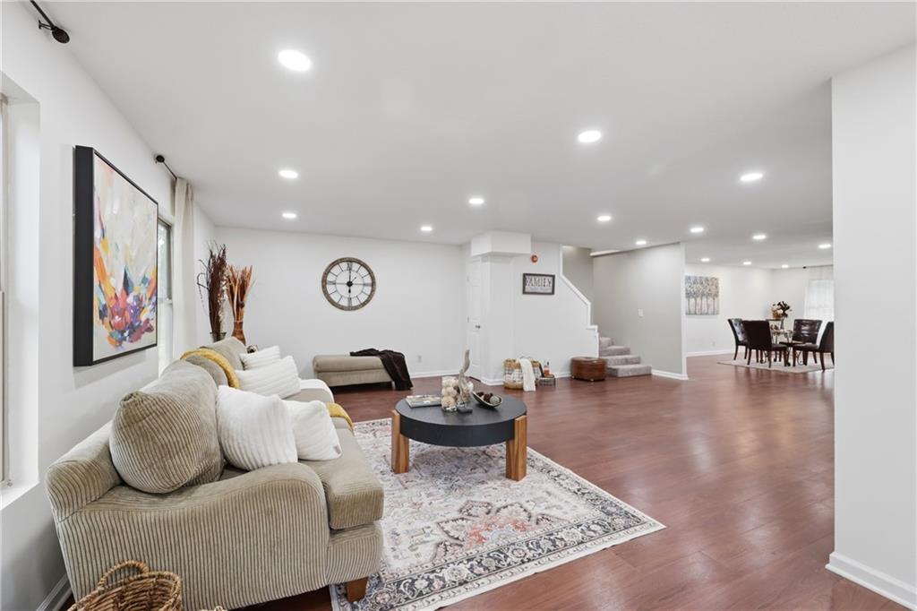2526 Queen Ridge Drive Independence, MO 64055 - Photo 12 of 37