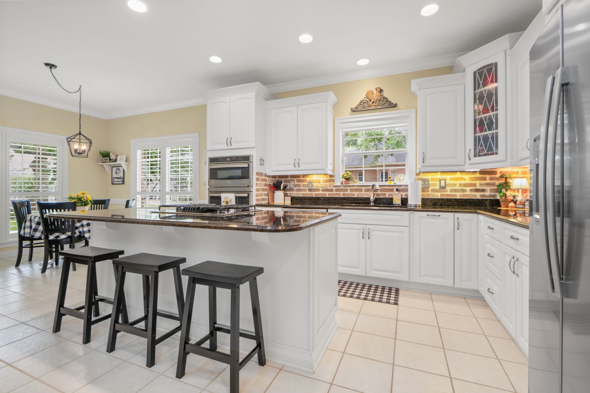 105 Beaver Dam Road Fairhope, AL 36532 - Photo 9 of 55 Kitchen