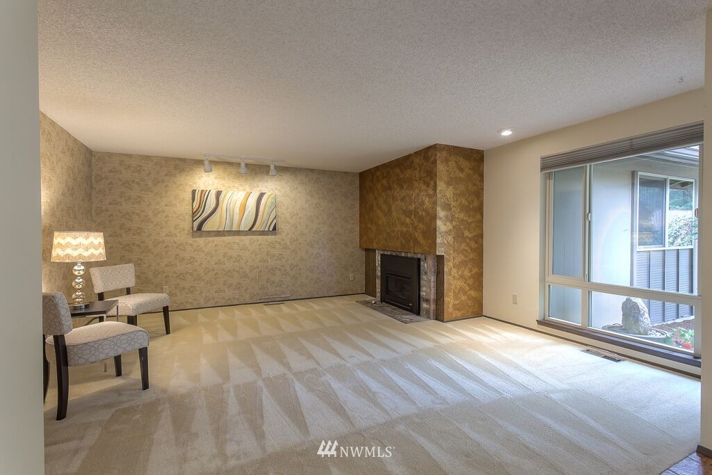 16932 155th Place Southeast Renton, WA 98058 - Photo 6 of 21 Gallery Image 6
