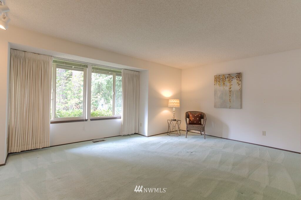 16932 155th Place Southeast Renton, WA 98058 - Photo 9 of 21 Gallery Image 9