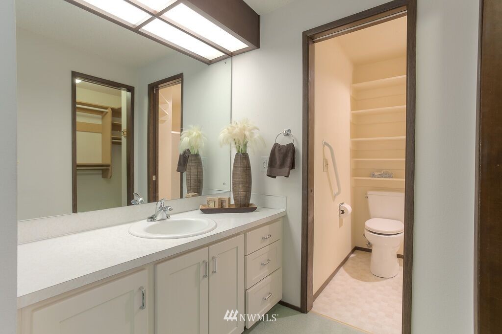 16932 155th Place Southeast Renton, WA 98058 - Photo 10 of 21 Gallery Image 10