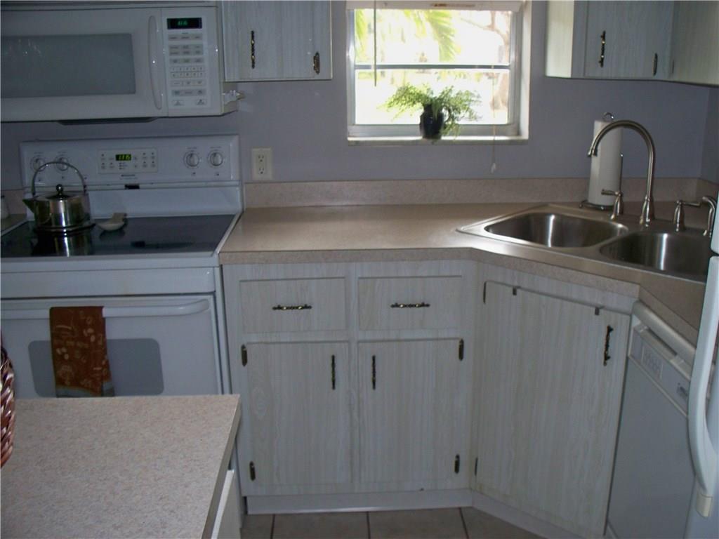 1917 Southwest Palm City Road, Unit 9C Stuart, FL 34994 - Photo 11 of 33 Gallery Image 11