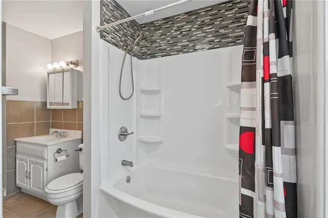 $195,000 | 6103 East 152nd Street, Grandview, MO 64030