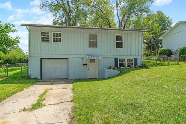 $195,000 | 6103 East 152nd Street, Grandview, MO 64030
