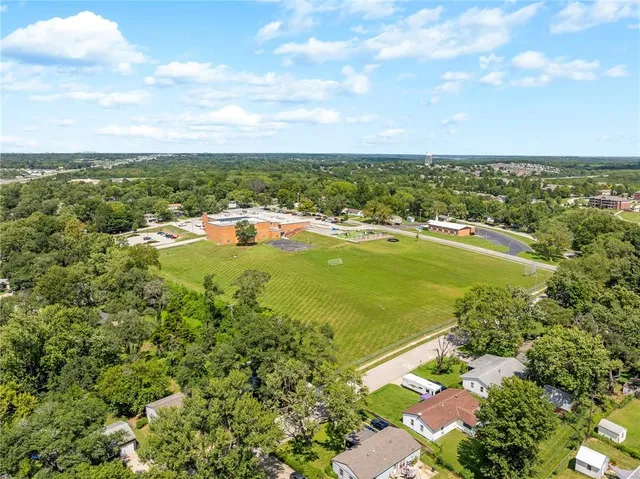 $195,000 | 6103 East 152nd Street, Grandview, MO 64030