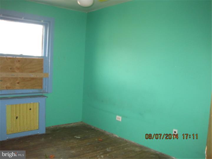 145 Laurel Road Sharon Hill, PA 19079 - Photo 5 of 5 Gallery Image 5