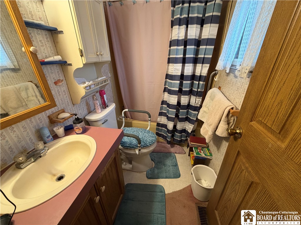 1691 Carlberg Road Carroll, NY 14701 - Photo 4 of 23