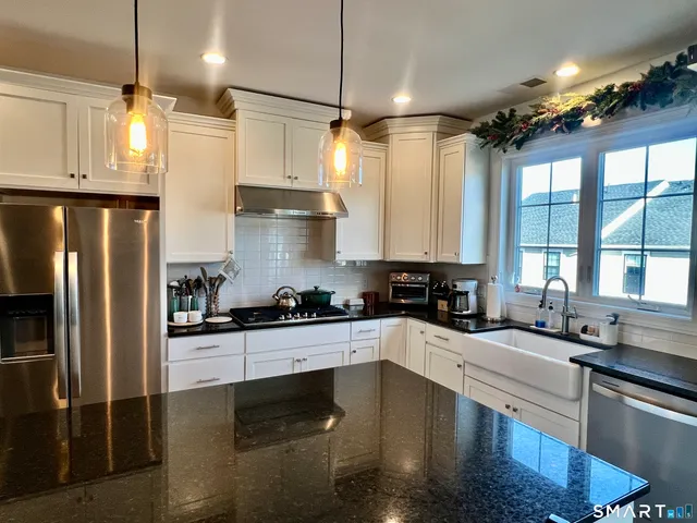 $699,000 | 14 East Cross Trail, Unit 14, Danbury, CT 06810