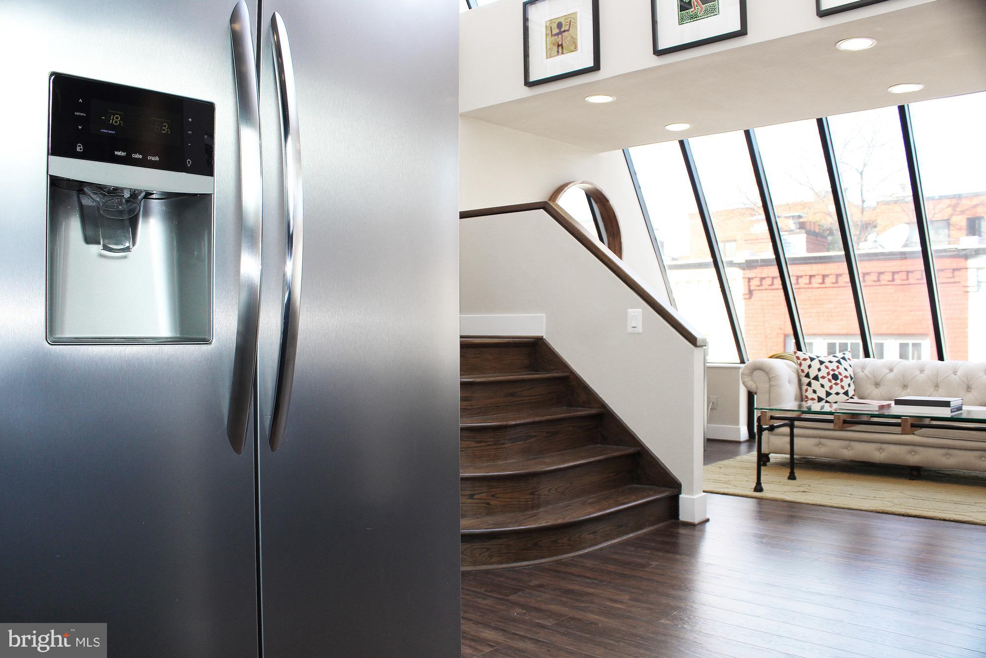 Three Story Contemporary Style Unit