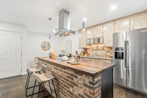 $575,000 | 1810 South El Camino Real, Unit 202, Encinitas, CA 92024