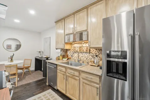 $575,000 | 1810 South El Camino Real, Unit 202, Encinitas, CA 92024