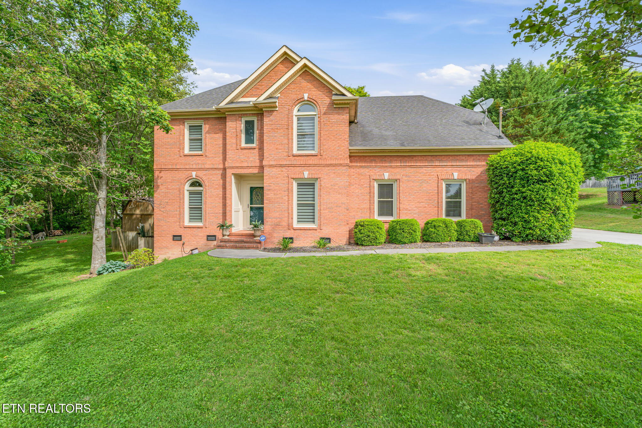 1-web-or-mls-817 Tate Trotter Road-51