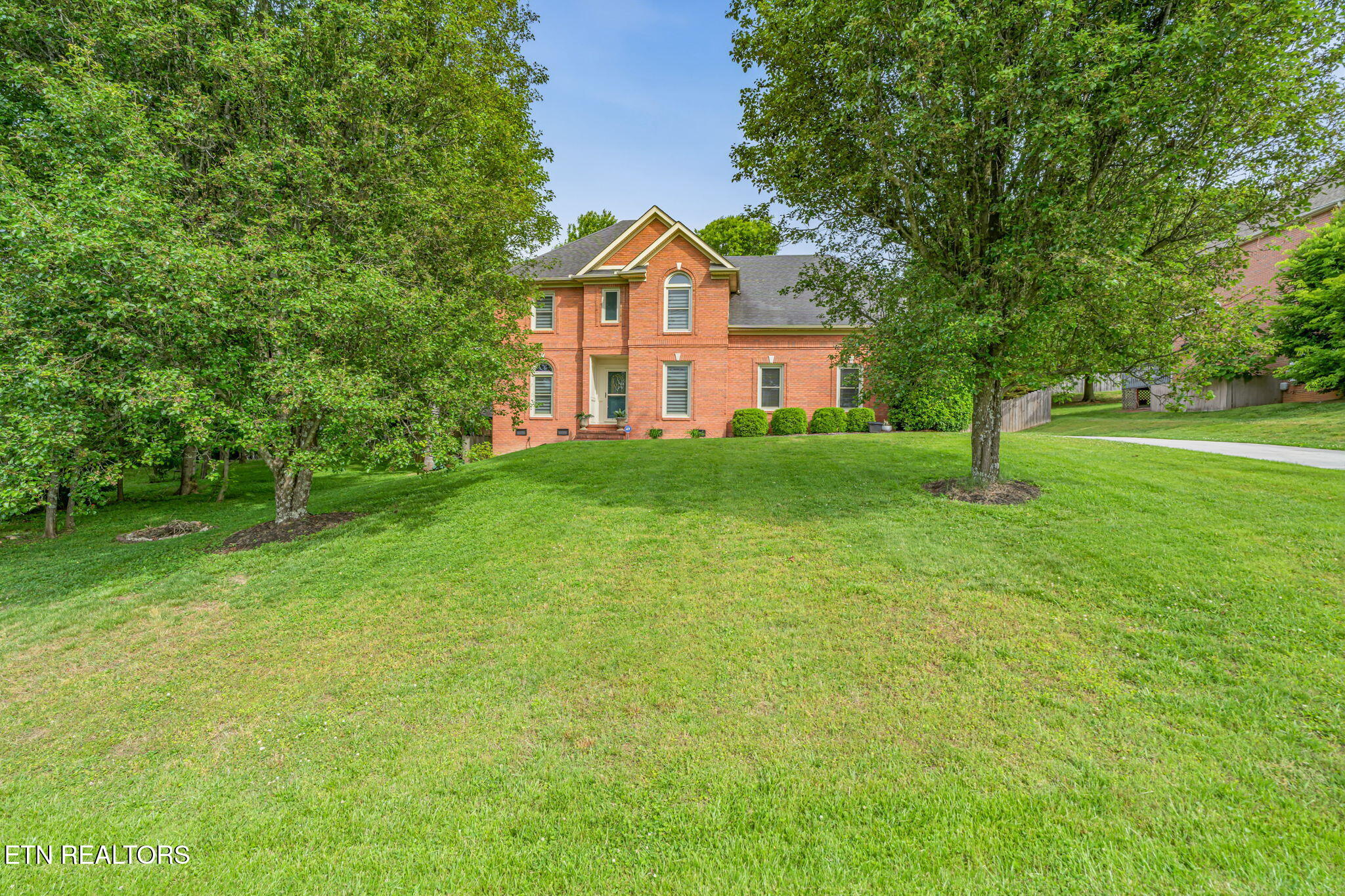 817 Tate Trotter Road Powell, TN 37849 - Photo 3 of 52 5-web-or-mls-817 Tate Trotter Road-52
