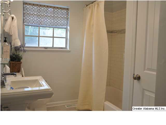 1612 Saulter Road Birmingham, AL 35209 - Photo 17 of 19