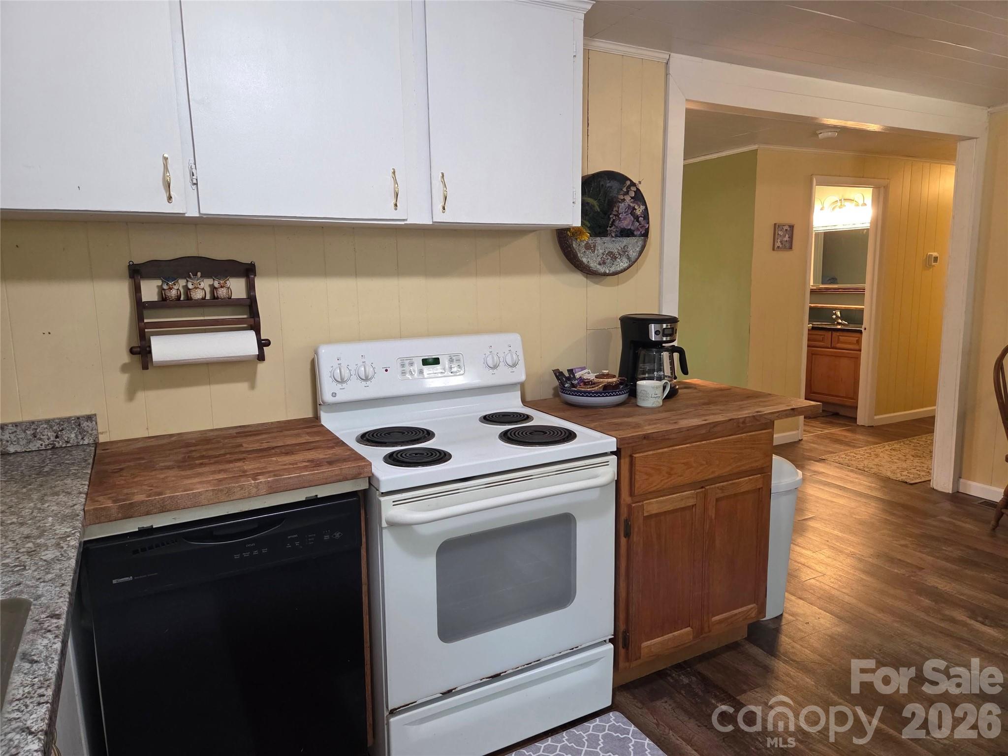 61 Huffman Road Asheville, NC 28806 - Photo 7 of 17