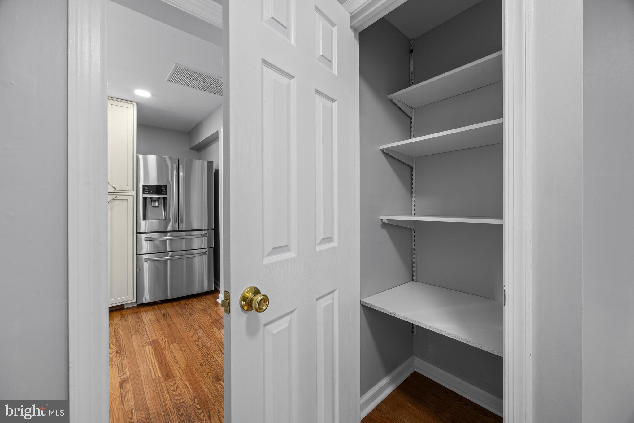 102 Nelson Road Pikesville, MD 21208 - Photo 26 of 57