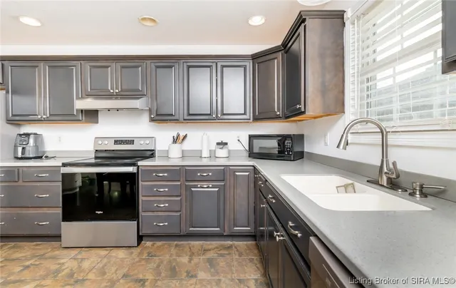 $299,900 | 972 James Avenue, Seymour, IN 47274