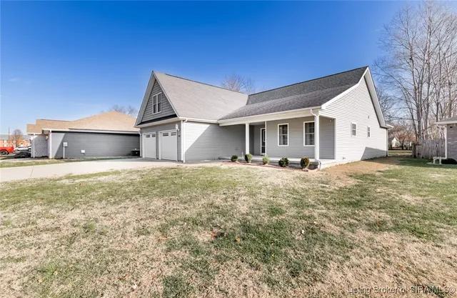 $299,900 | 972 James Avenue, Seymour, IN 47274