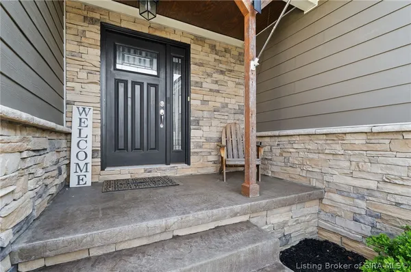 $395,000 | 5012 Oakhill Lane, Georgetown, IN 47122