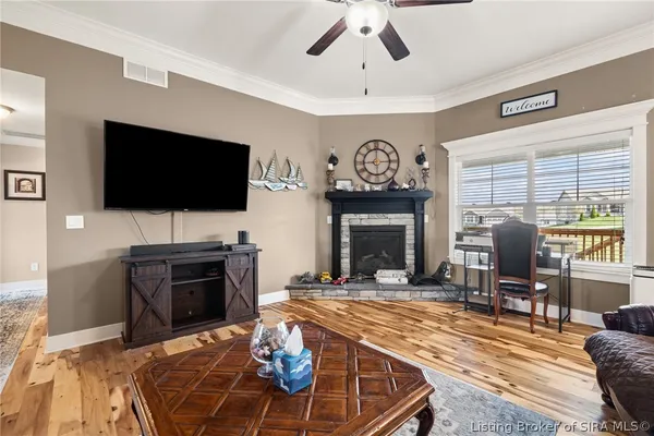 $395,000 | 5012 Oakhill Lane, Georgetown, IN 47122