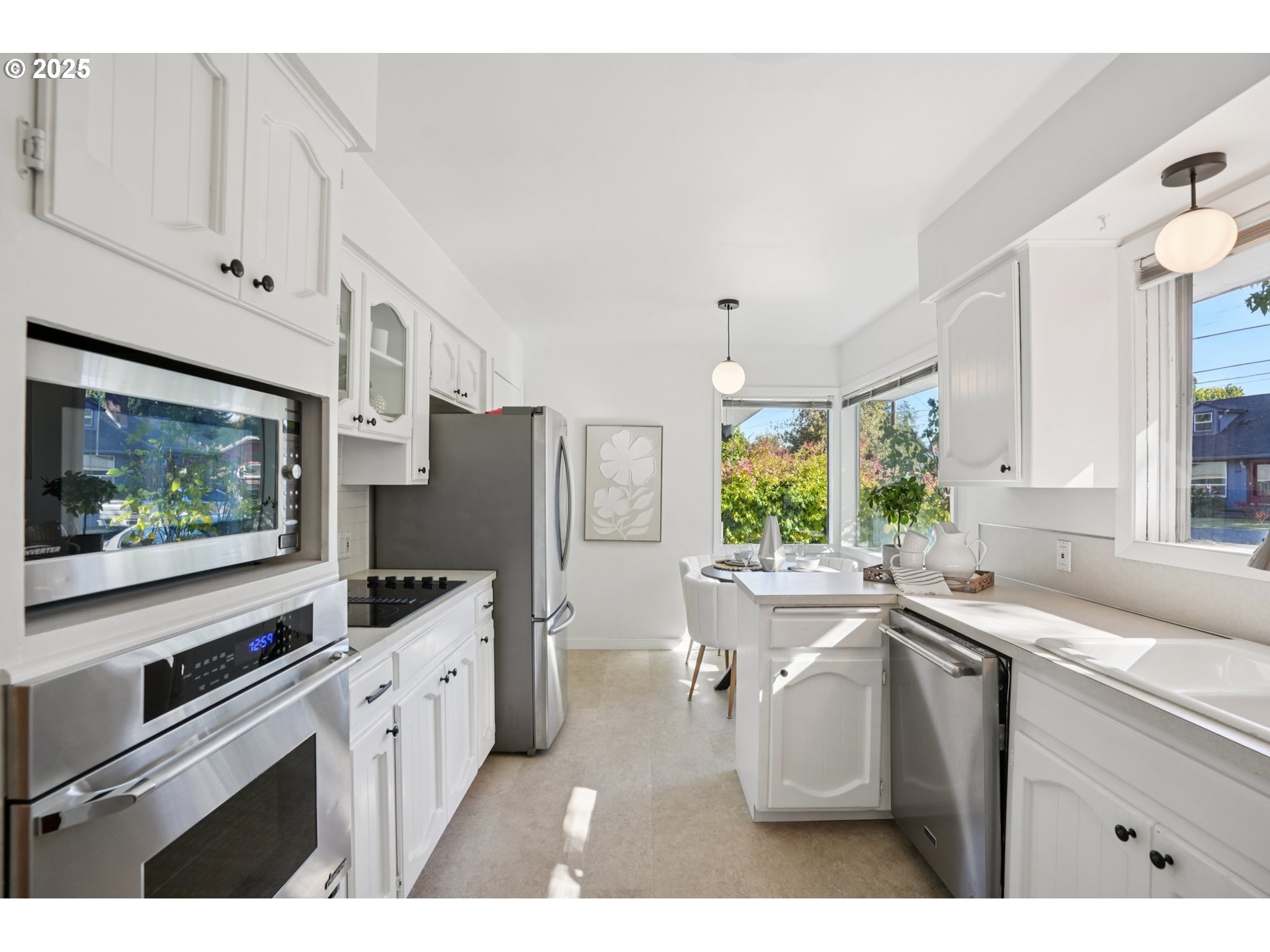 11851 Southeast Madison Street Portland, OR 97216 - Photo 12 of 47