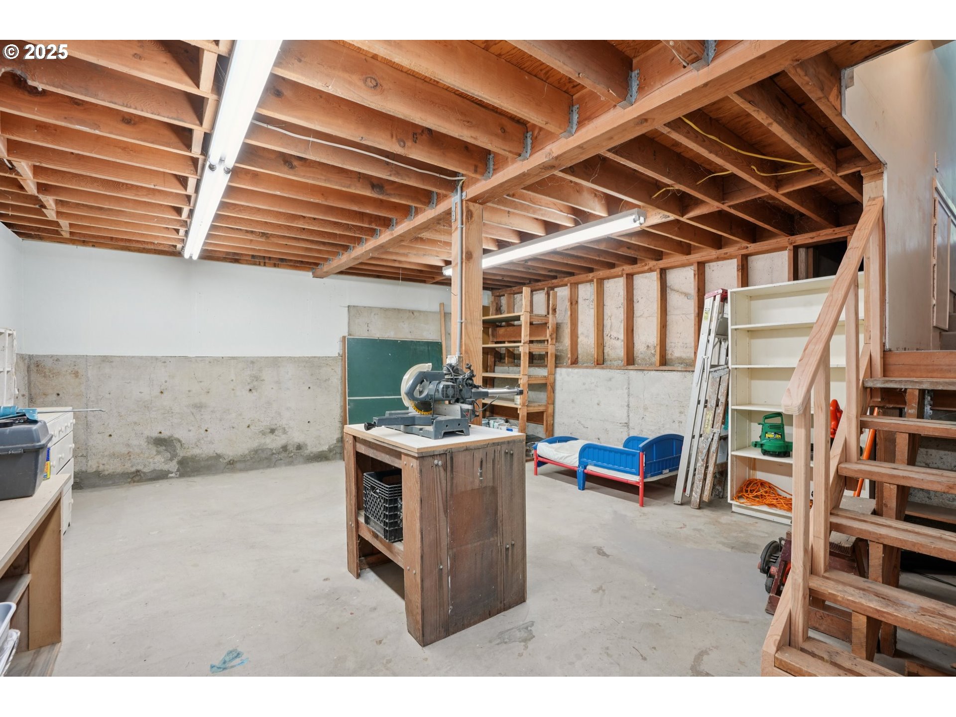 11851 Southeast Madison Street Portland, OR 97216 - Photo 34 of 47