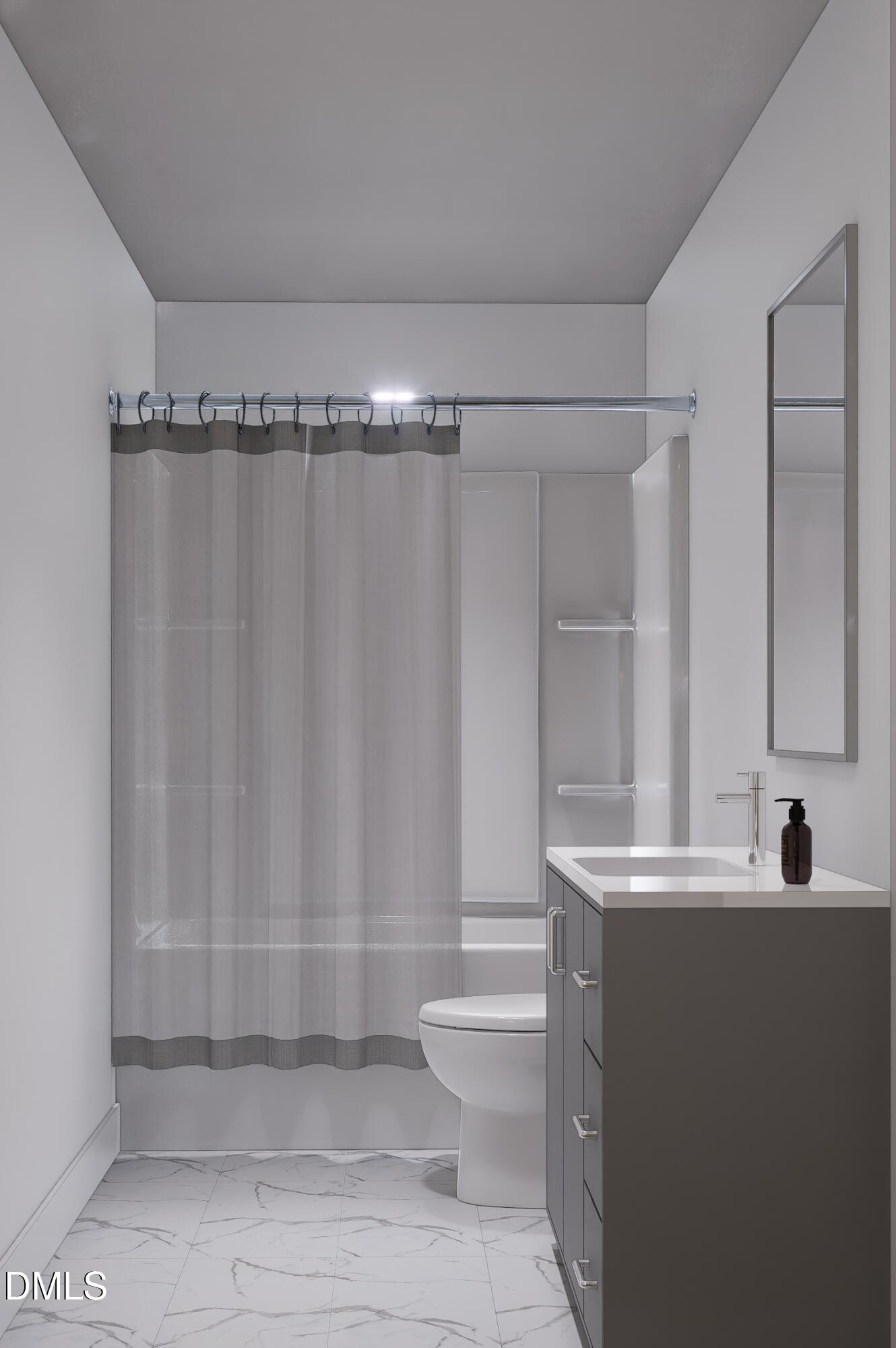 709 East Lenoir Street, Unit 307 Raleigh, NC 27601 - Photo 13 of 19 Guest Bath Tub