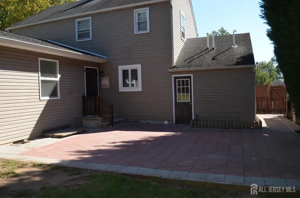 $3,650 | 550 4th Street, Dunellen, NJ 08812