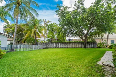 $975,000 | 1811 Northwest 168th Avenue, Pembroke Pines, FL 33028