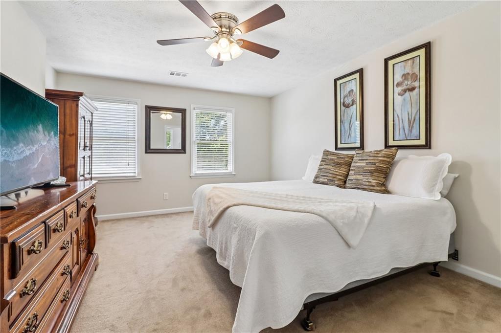 1074 Wash Lee Drive Southwest Lilburn, GA 30047 - Photo 15 of 32