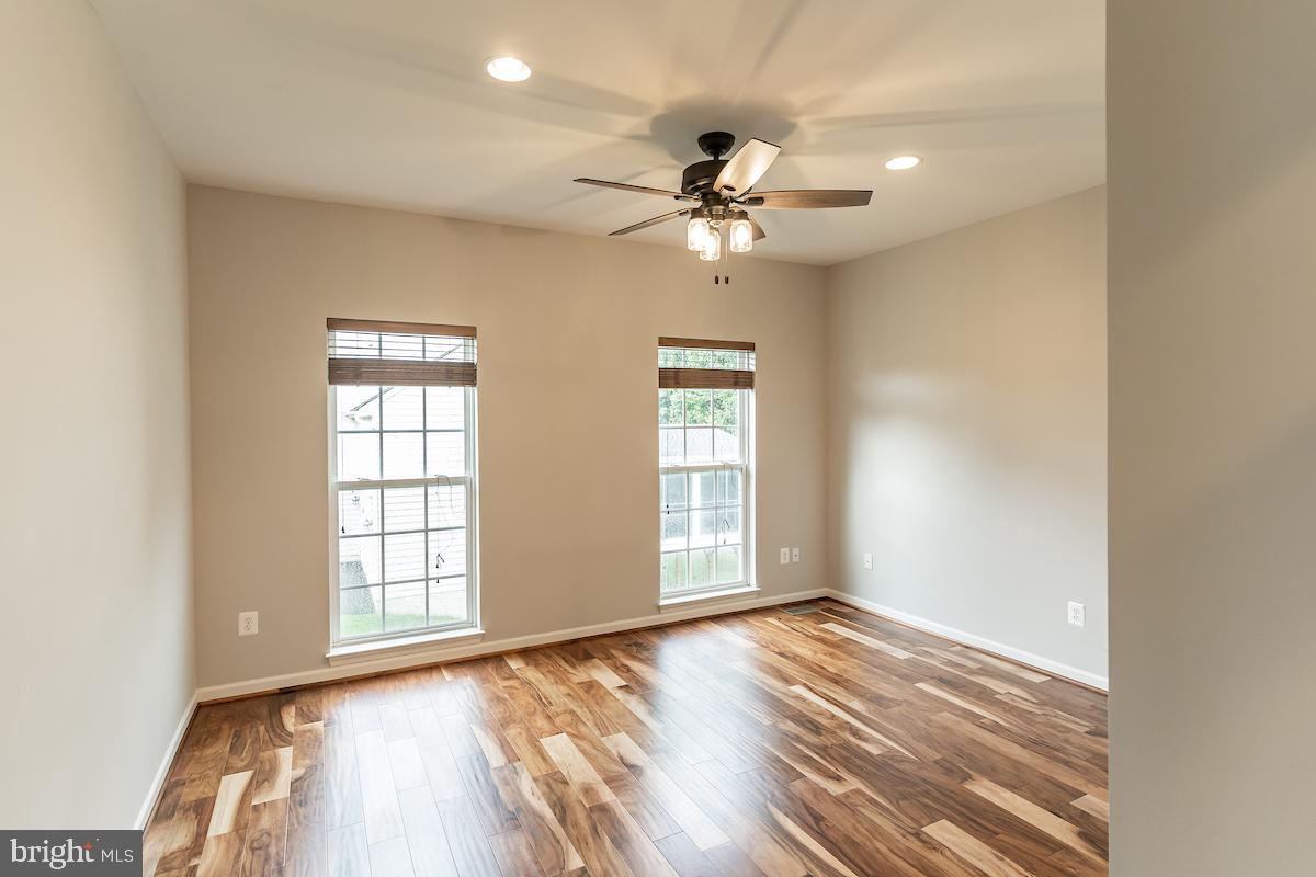 40506 Banshee Drive Leesburg, VA 20175 - Photo 13 of 36 Bright main floor office with oversized windows