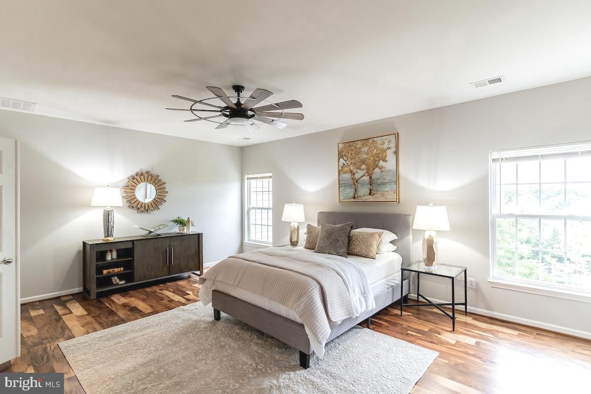 40506 Banshee Drive Leesburg, VA 20175 - Photo 17 of 36 Large primary bedroom