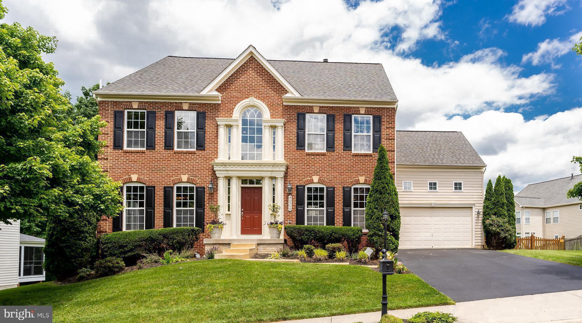 40506 Banshee Drive Leesburg, VA 20175 - Photo 2 of 36 Welcome to 40506 Banshee in sought after Leesburg!