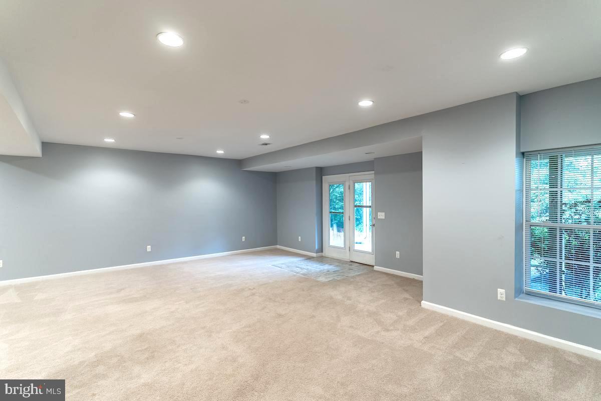 40506 Banshee Drive Leesburg, VA 20175 - Photo 26 of 36 Lower level large rec room with walk-out