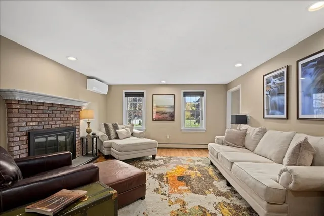 $724,900 | 4 Linden Lane, Auburn, MA 01501