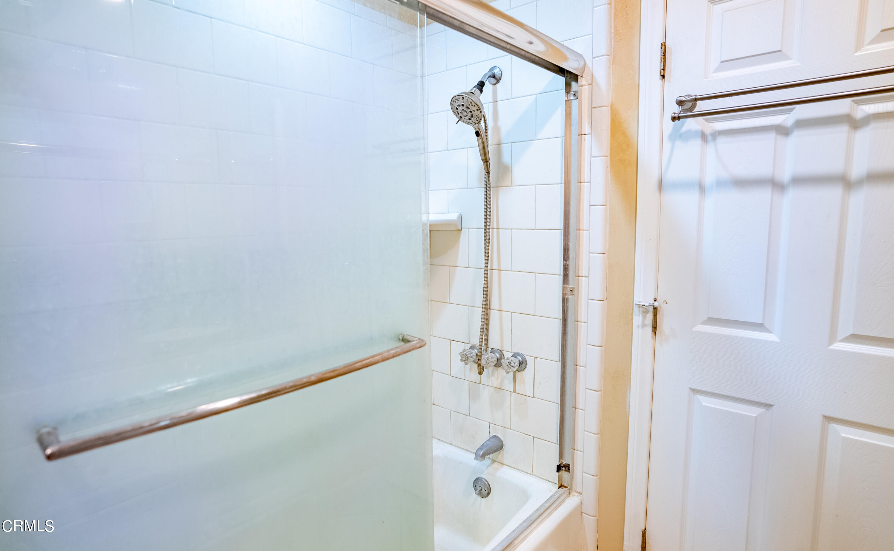 4731 Reading Drive Oxnard, CA 93033 - Photo 13 of 25 a bathroom with a shower and a bathtub