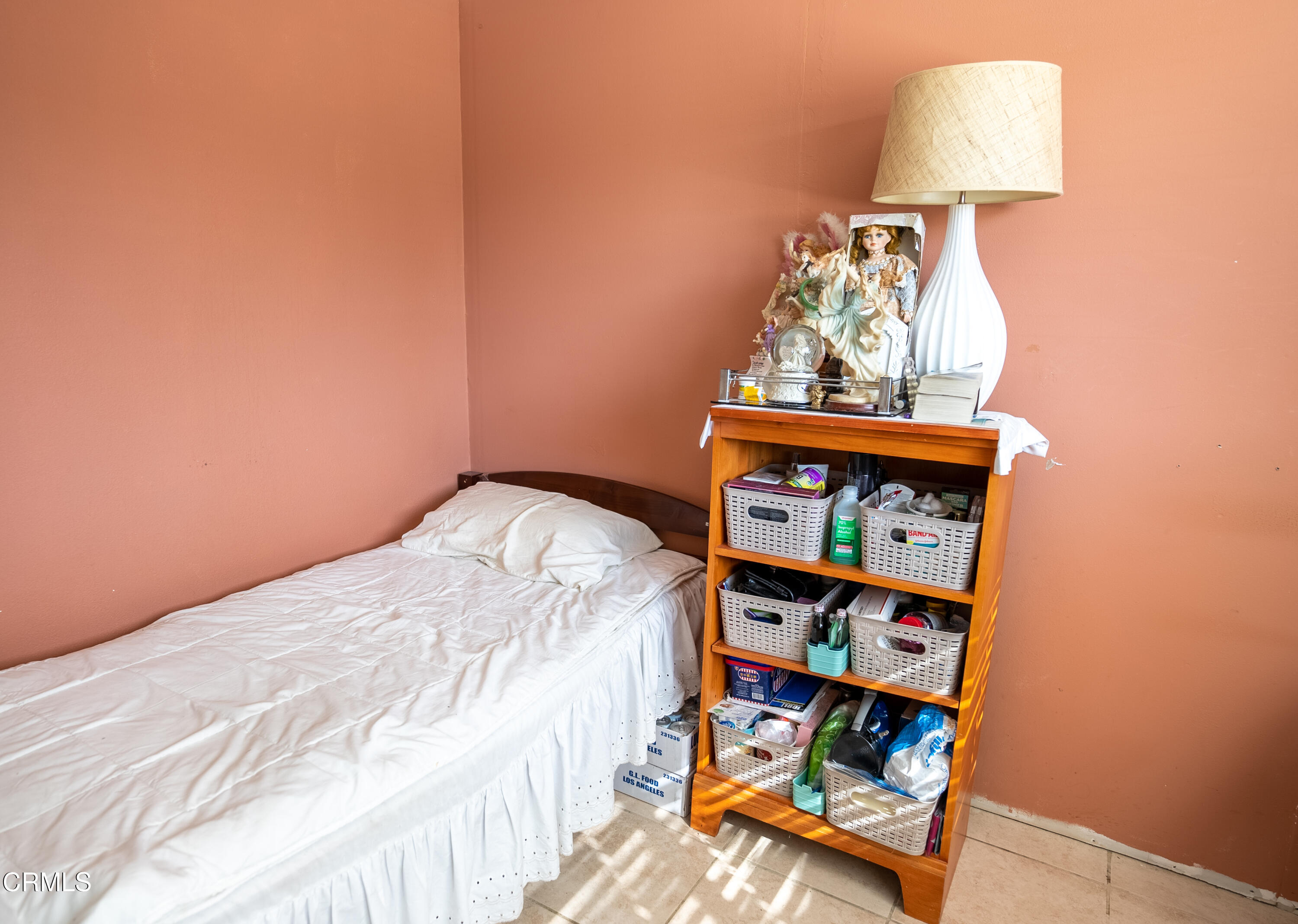 4731 Reading Drive Oxnard, CA 93033 - Photo 10 of 25 a bedroom with a bed and a window