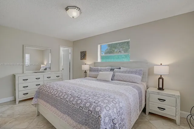 $1,850 | 222 Southwest 1st Street, Unit H7, Pompano Beach, FL 33060