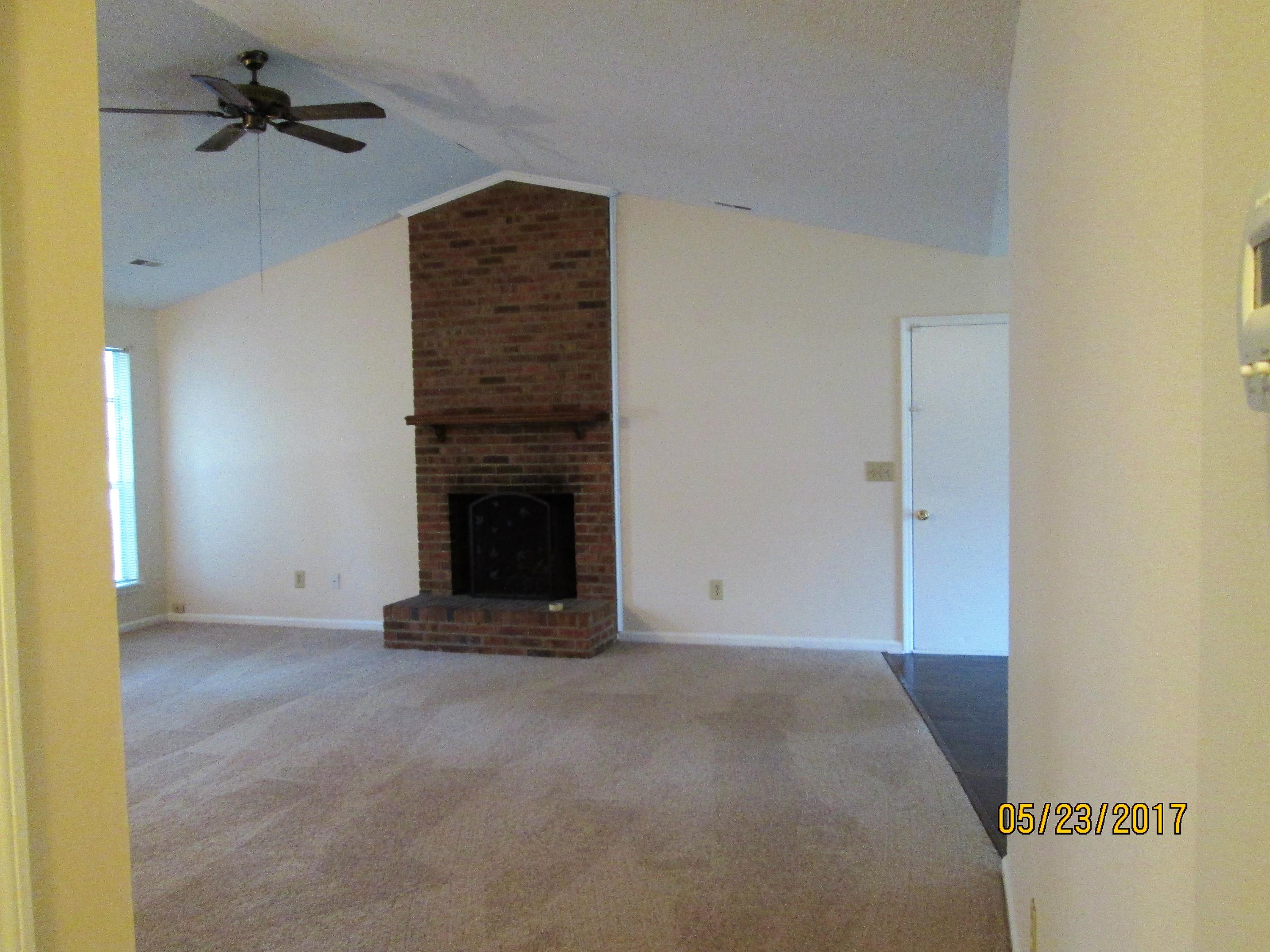 317 Indigo Road Goose Creek, SC 29445 - Photo 3 of 10 IMG_2188 (2)