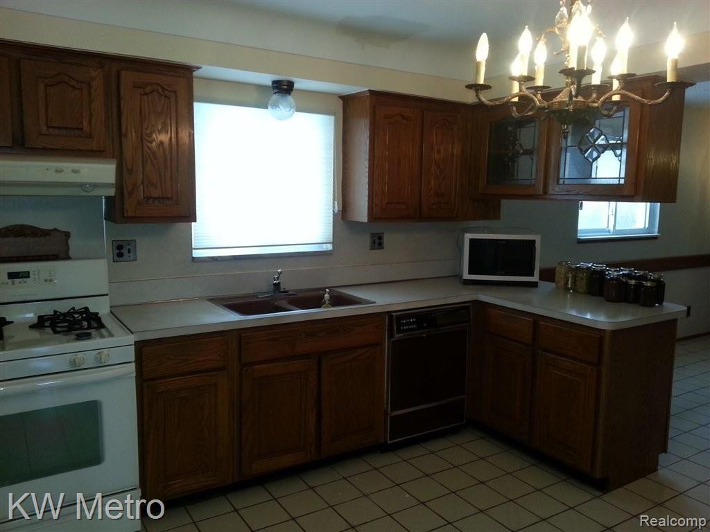 3625 Crooks Road Troy, MI 48084 - Photo 6 of 15 Kitchen